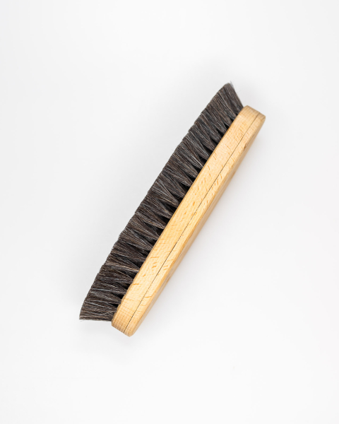 Pferdekardätsche / Ziegenhaar, Holz geölt mit Schlaufe